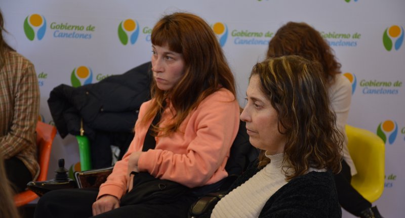 Funcionarias y funcionarios de la Intendencia de Canelones participaron en talleres de sensibilización sobre migración y política migratoria Funcionarias y funcionarios de la Intendencia de Canelones participaron en talleres de sensibilización sobre migración y política migratoria