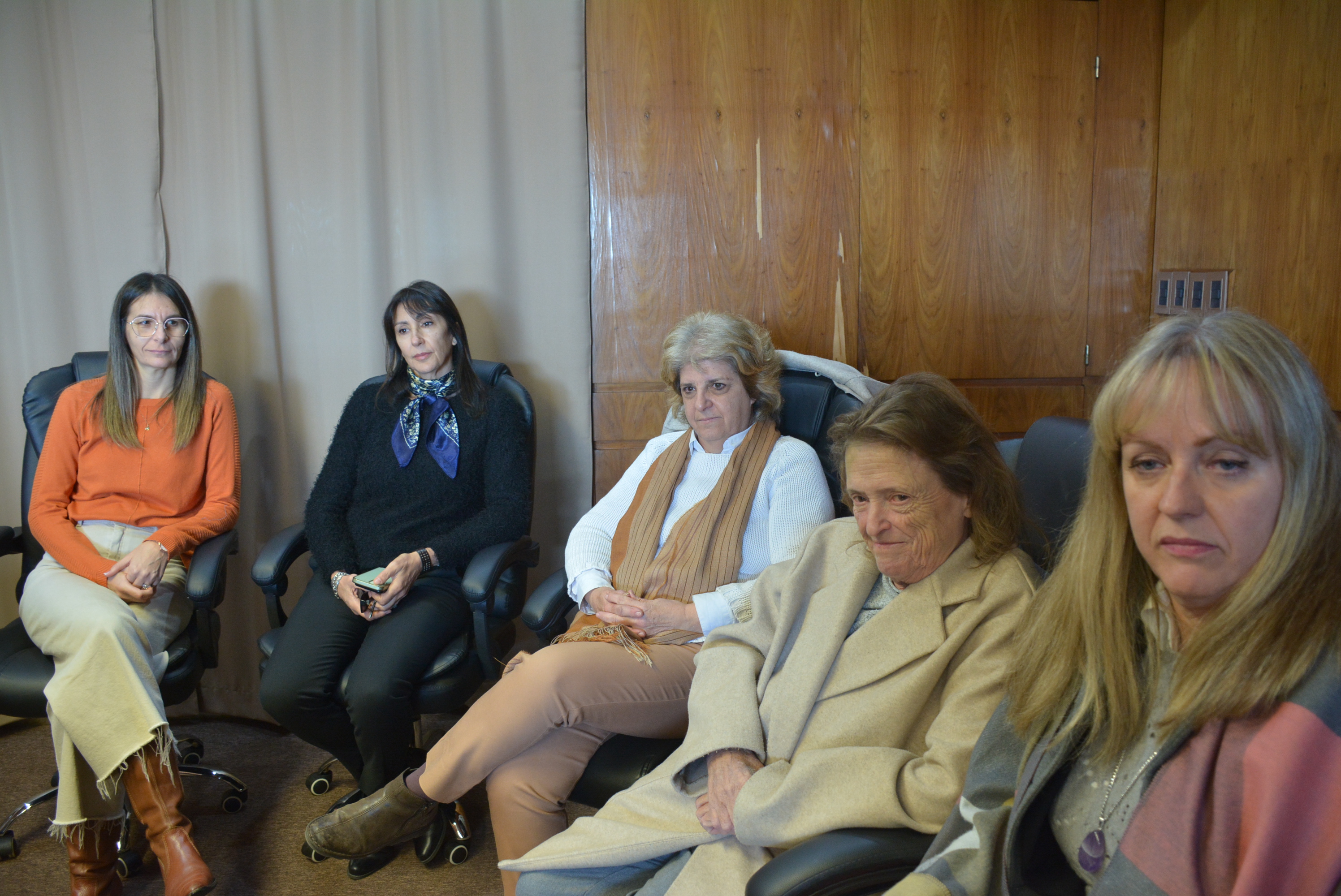 Intendencia y ADEOM Canelones firmaron acuerdo de actuación para el desarrollo del Programa de prevención de consumo de alcohol y otras drogas Intendencia y ADEOM Canelones firmaron acuerdo de actuación para el desarrollo del Programa de prevención de consumo de alcohol y otras drogas