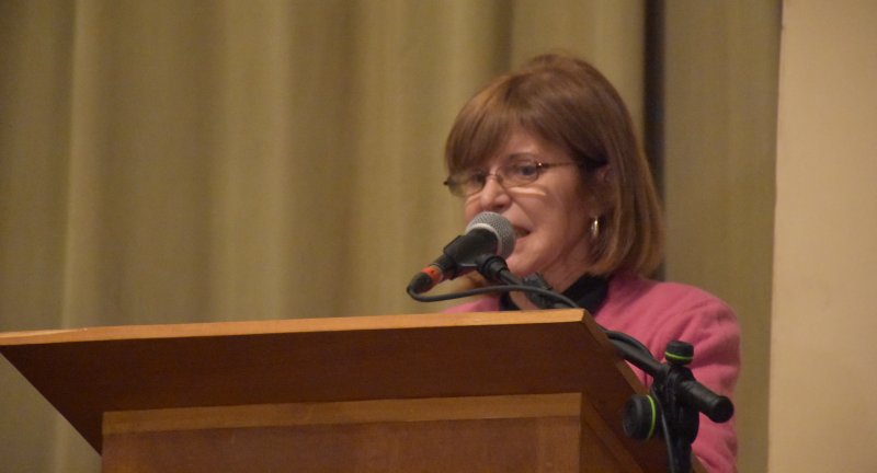 Cónsul General de Argentina en Montevideo, Cristina Dellepiane, en el encuentro cultural Malvinas nos une en el Complejo Cultural Politeama Cónsul General de Argentina en Montevideo, Cristina Dellepiane, en el encuentro cultural Malvinas nos une en el Complejo Cultural Politeama