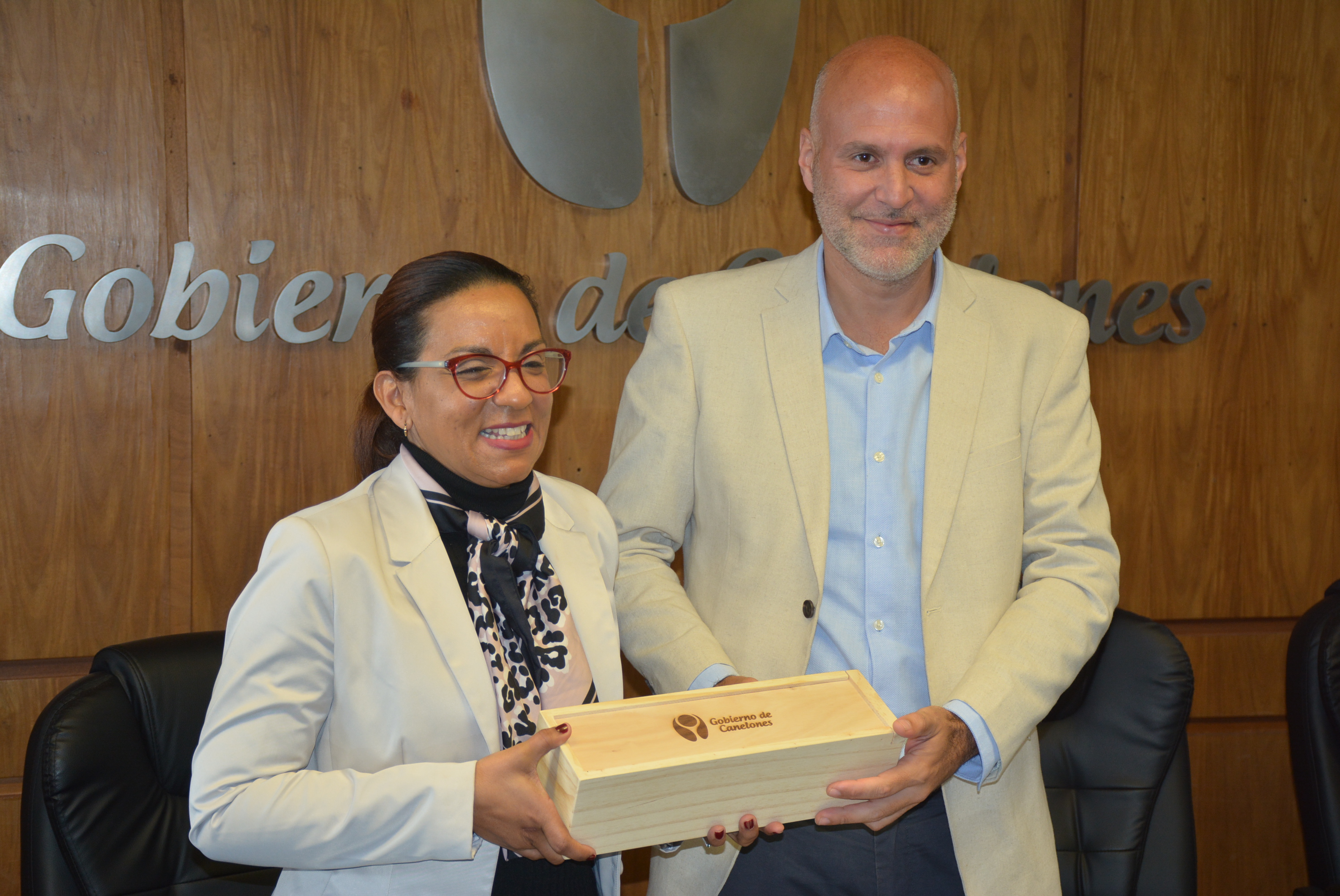 Gobierno de Canelones firmó acuerdo de cooperación con el Instituto Nacional de Deporte, Educación Física y Recreación de la República de Cuba Gobierno de Canelones firmó acuerdo de cooperación con el Instituto Nacional de Deporte, Educación Física y Recreación de la República de Cuba