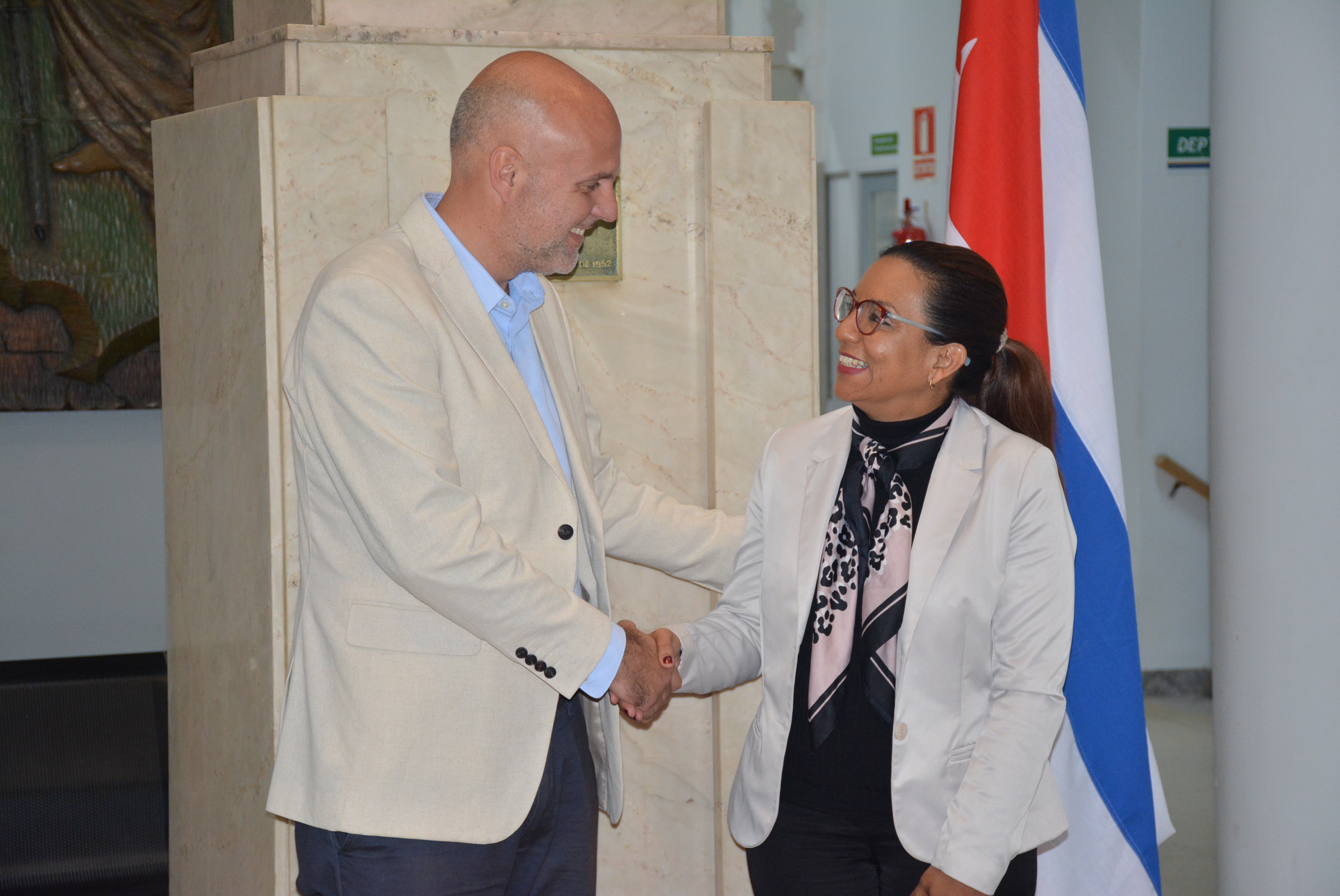 Gobierno de Canelones firmó acuerdo de cooperación con el Instituto Nacional de Deporte, Educación Física y Recreación de la República de Cuba Gobierno de Canelones firmó acuerdo de cooperación con el Instituto Nacional de Deporte, Educación Física y Recreación de la República de Cuba