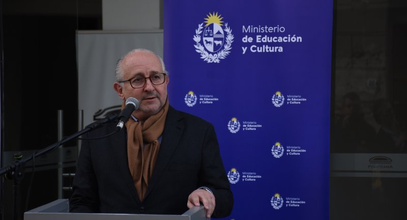 Ministro de Educación y Cultura, Pablo da Silveira, en la declaración del Complejo Cultural Politeama como patrimonio histórico nacional. Ministro de Educación y Cultura, Pablo da Silveira, en la declaración del Complejo Cultural Politeama como patrimonio histórico nacional.