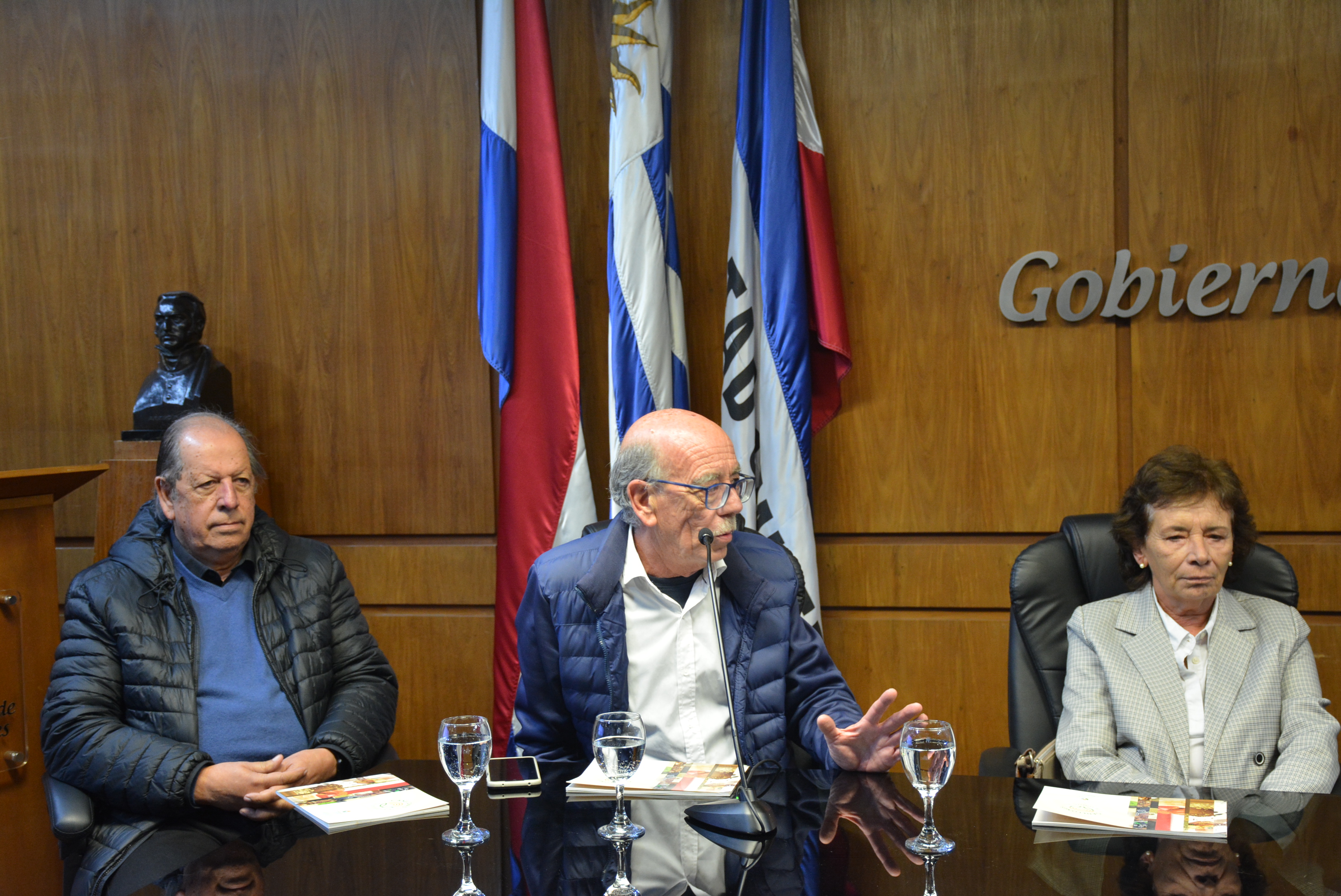 Se realizó una firma de convenio marco entre la Intendencia de Canelones y UTEC Se realizó una firma de convenio marco entre la Intendencia de Canelones y UTEC