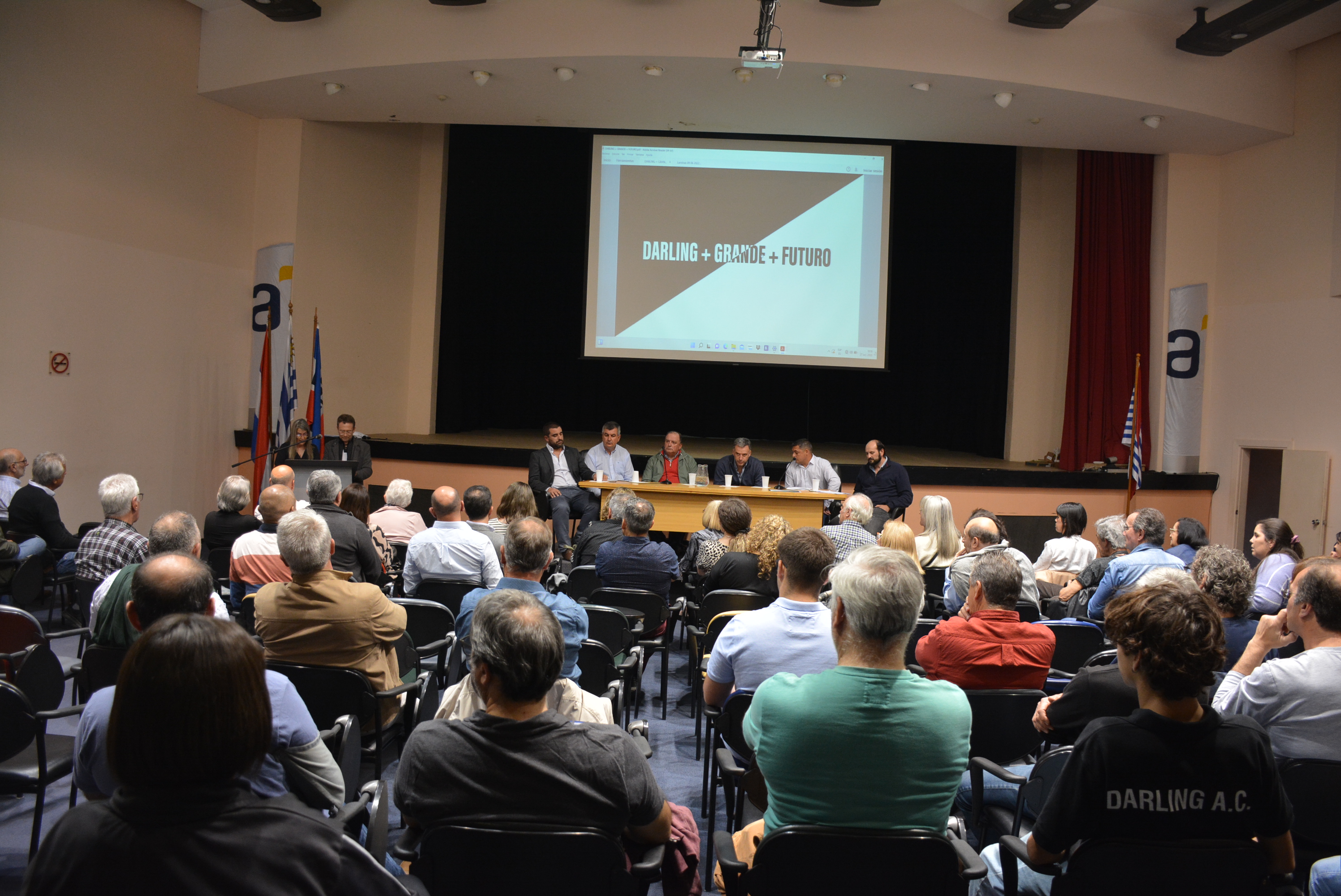 Darling Atlético Club, de la ciudad de Canelones, presentó su nuevo proyecto deportivo en la Sala Lumiere de la capital departamental Darling Atlético Club, de la ciudad de Canelones, presentó su nuevo proyecto deportivo en la Sala Lumiere de la capital departamental