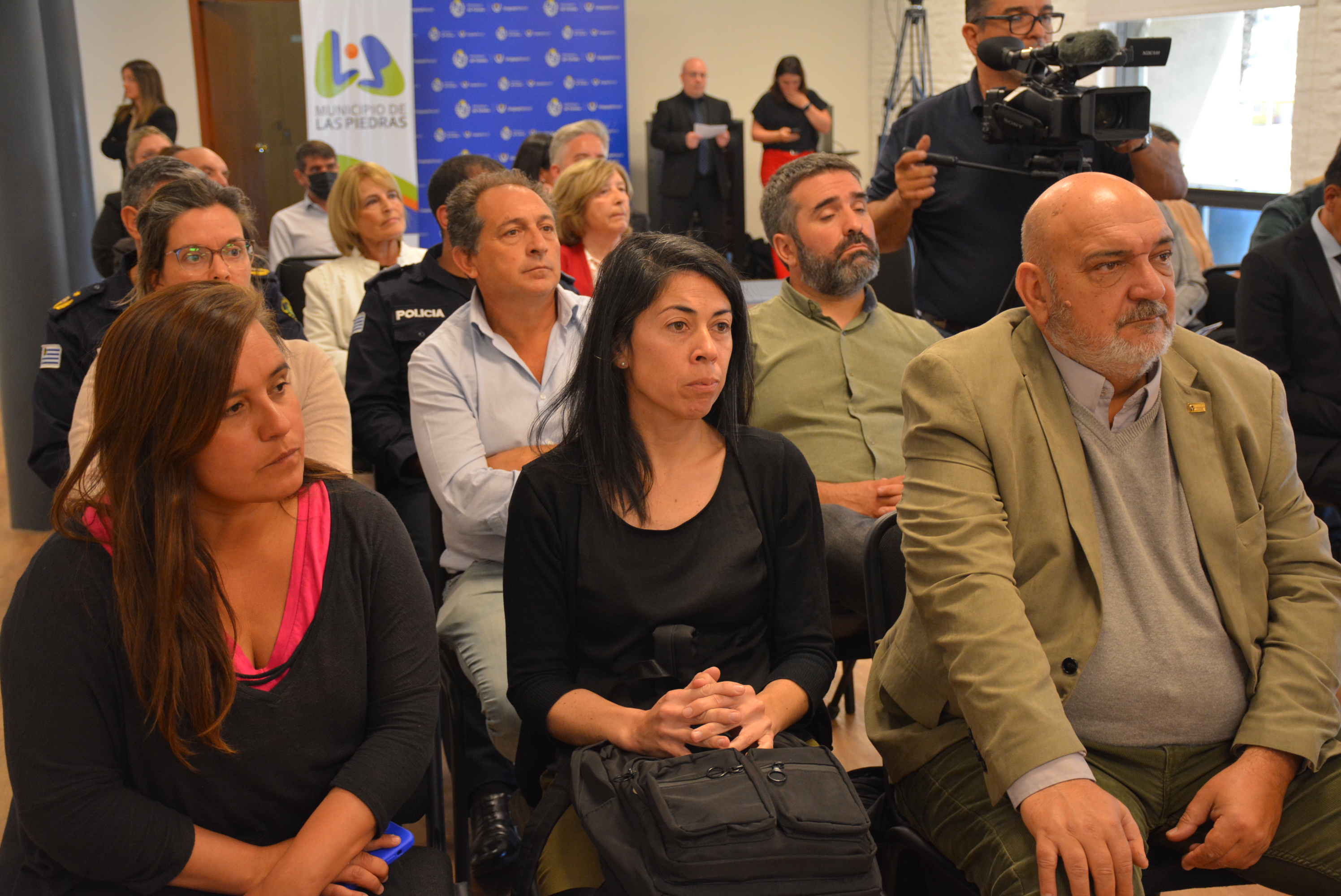 Público presente en el lanzamiento de la 1ª edición de la Fiesta de la Capital de la Uva y el Vino Público presente en el lanzamiento de la 1ª edición de la Fiesta de la Capital de la Uva y el Vino