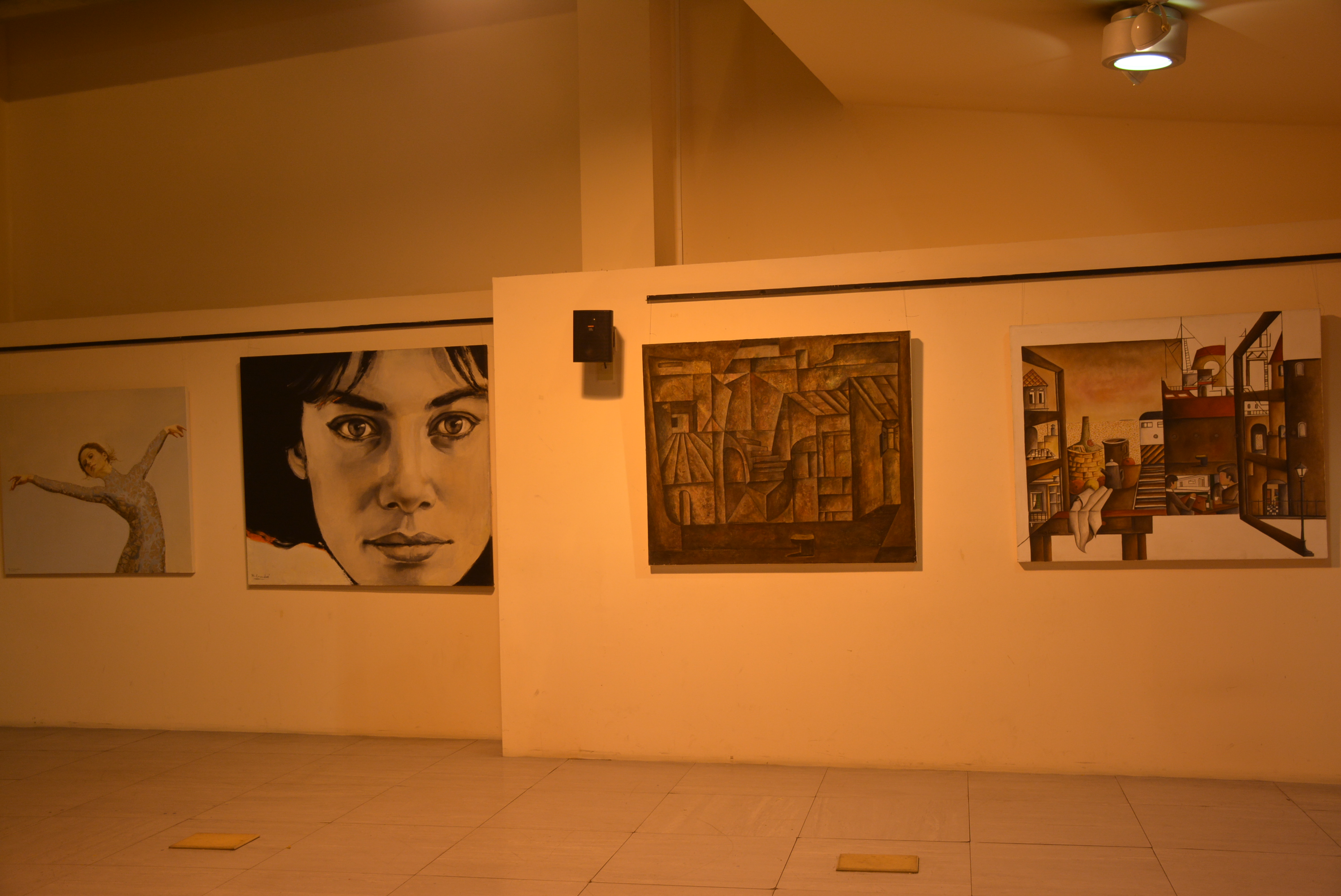 Apertura de la muestra colectiva del Intercambio Cultural Uruguay – China titulada Entre orientales en la Sala Lumiere de la ciudad de Canelones. 