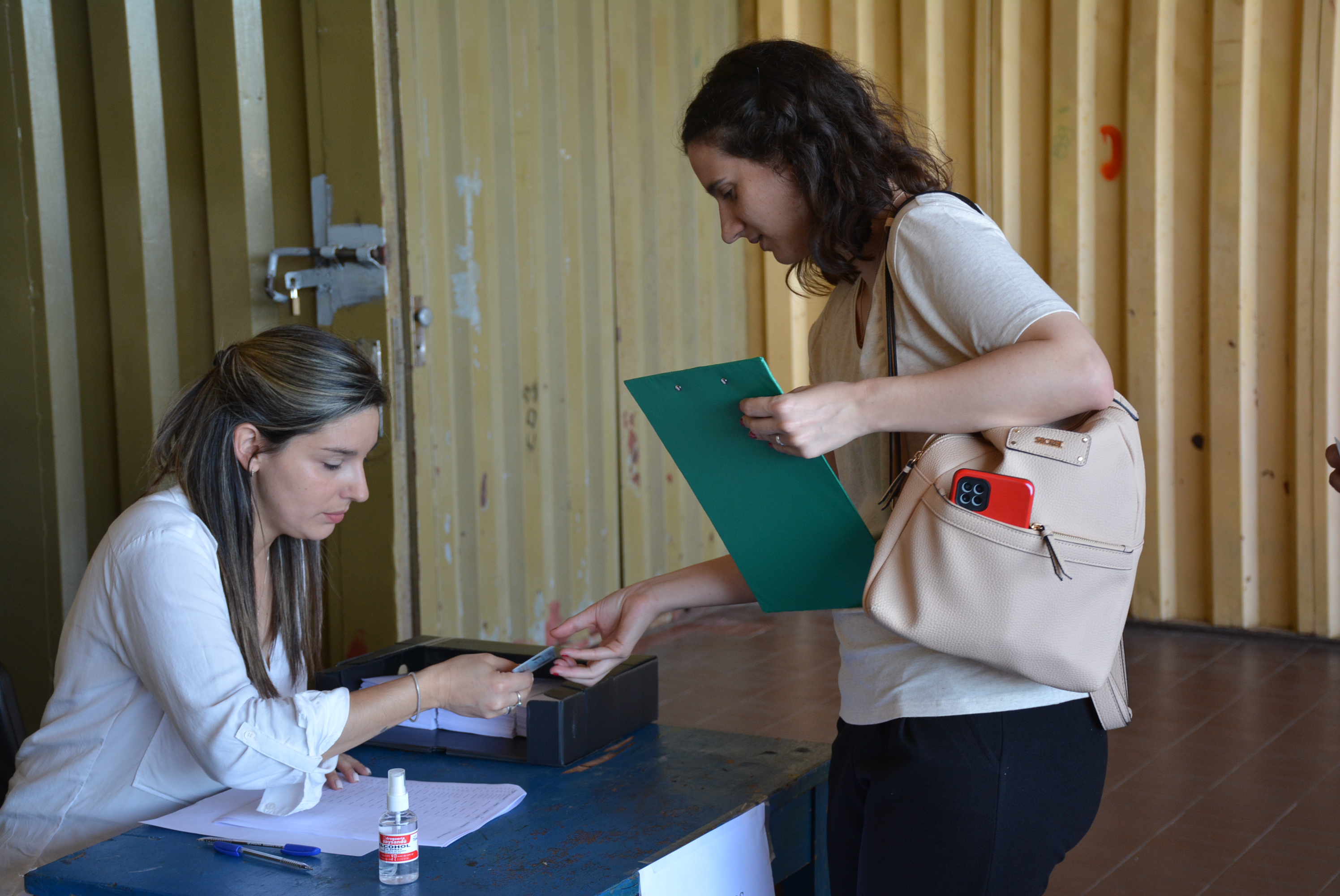 Concurso de ascensos de la Intendencia de Canelones contó con 1500 inscripciones Concurso de ascensos de la Intendencia de Canelones contó con 1500 inscripciones