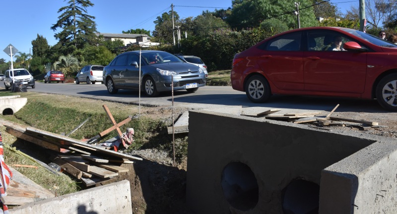 Continúan las obras en Av. Márquez Castro Continúan las obras en Av. Márquez Castro