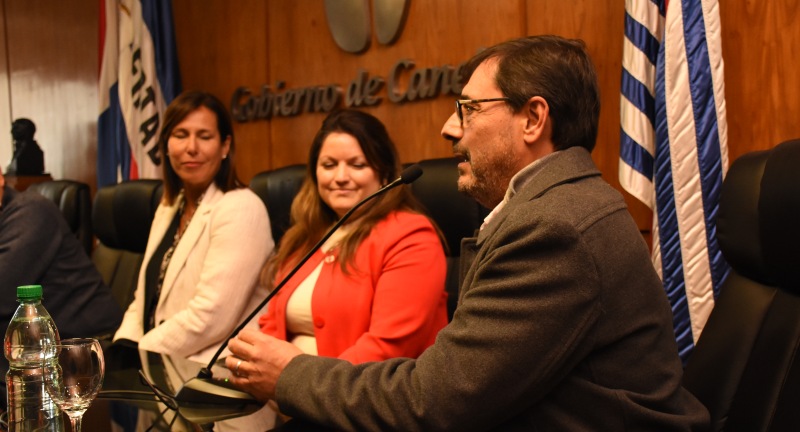 Oratoria del Coordinador del Gabinete Sociocultural de la Intendencia, Alarico Rodríguez, en la firma de convenio entre la Intendencia e INISA en la Sala de Actos Daniel Muñóz del Palacio Municipal.