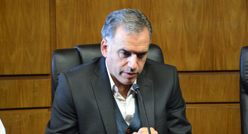 Intendente de Canelones, Yamandú Orsi, en la firma de un acuerdo de cooperación técnica entre Gobierno de Canelones y OIM Intendente de Canelones, Yamandú Orsi, en la firma de un acuerdo de cooperación técnica entre Gobierno de Canelones y OIM