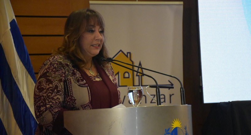 Irene Moreira, Ministra de Vivienda, en la presentación del programa de asentamientos AVANZAR