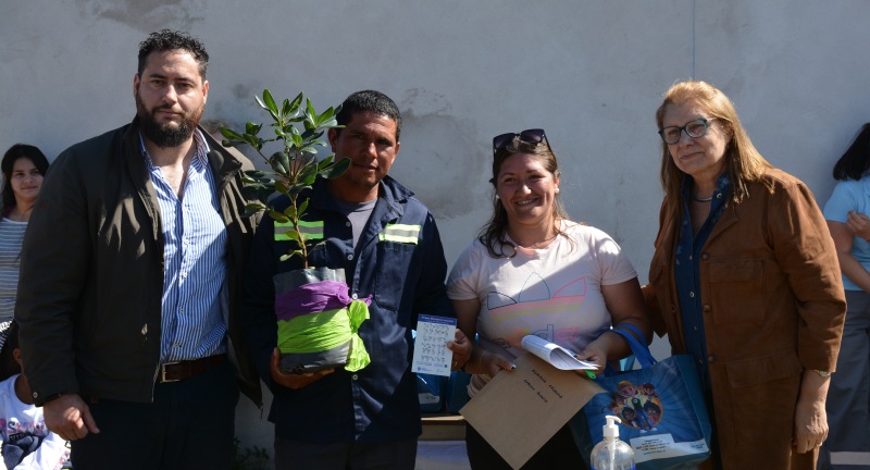 Director de la Agencia de Vivienda y Convivencia Ciudadana, Rodrigo Amengual en entrega de llaves Barrio Municipal 1 de Santa Lucía Director de la Agencia de Vivienda y Convivencia Ciudadana, Rodrigo Amengual en entrega de llaves Barrio Municipal 1 de Santa Lucía