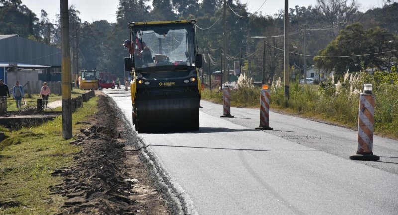 Obras de rehabilitación vial en Luis Alberto de Herrera - Municipio de Pando Obras de rehabilitación vial en Luis Alberto de Herrera - Municipio de Pando