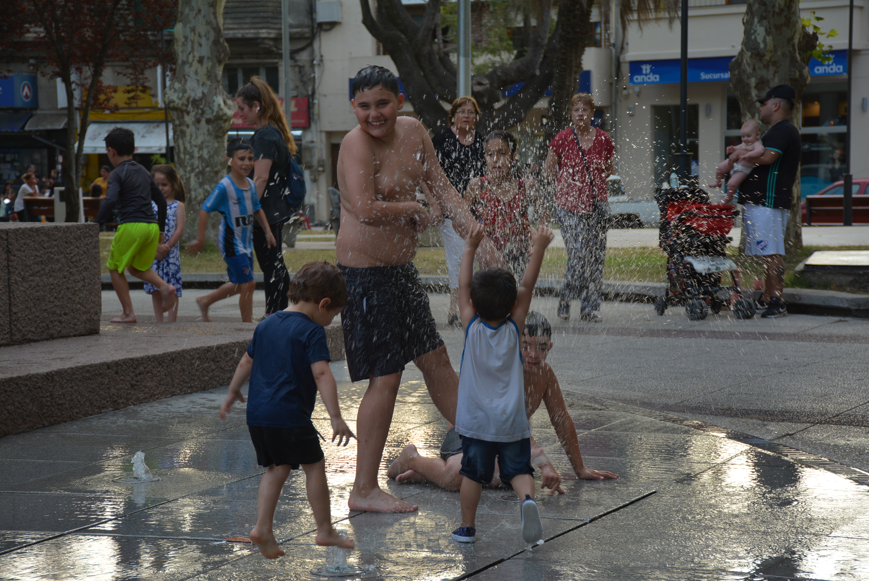 Una plaza llena de música infantil en la capital departamental Una plaza llena de música infantil en la capital departamental