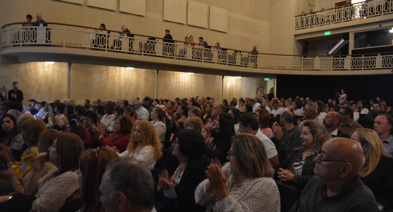 Homenaje a funcionarios y funcionarias municipales por sus 25, 30, 40 y 50 años de labor en el Complejo Cultural Politeama Homenaje a funcionarios y funcionarias municipales por sus 25, 30, 40 y 50 años de labor en el Complejo Cultural Politeama