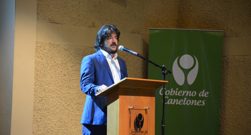 Homenaje a funcionarios y funcionarias municipales por sus 25, 30, 40 y 50 años de labor en el Complejo Cultural Politeama Homenaje a funcionarios y funcionarias municipales por sus 25, 30, 40 y 50 años de labor en el Complejo Cultural Politeama