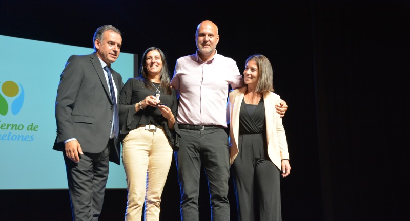 Homenaje a funcionarios y funcionarias municipales por sus 25, 30, 40 y 50 años de labor en el Complejo Cultural Politeama Homenaje a funcionarios y funcionarias municipales por sus 25, 30, 40 y 50 años de labor en el Complejo Cultural Politeama
