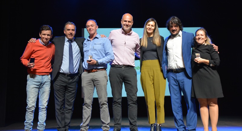 Homenaje a funcionarios y funcionarias municipales por sus 25, 30, 40 y 50 años de labor en el Complejo Cultural Politeama Homenaje a funcionarios y funcionarias municipales por sus 25, 30, 40 y 50 años de labor en el Complejo Cultural Politeama