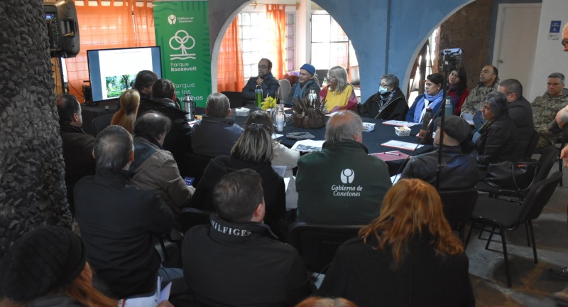 Representantes de instituciones públicas y privadas, organizaciones sociales y educativas participan de mesa de trabajo Representantes de instituciones públicas y privadas, organizaciones sociales y educativas participan de mesa de trabajo
