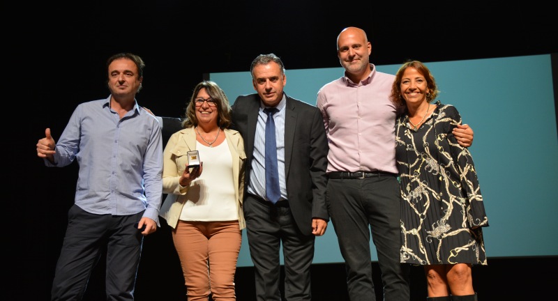 Homenaje a funcionarios y funcionarias municipales por sus 25, 30, 40 y 50 años de labor en el Complejo Cultural Politeama Homenaje a funcionarios y funcionarias municipales por sus 25, 30, 40 y 50 años de labor en el Complejo Cultural Politeama