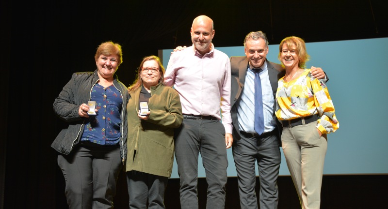 Homenaje a funcionarios y funcionarias municipales por sus 25, 30, 40 y 50 años de labor en el Complejo Cultural Politeama Homenaje a funcionarios y funcionarias municipales por sus 25, 30, 40 y 50 años de labor en el Complejo Cultural Politeama