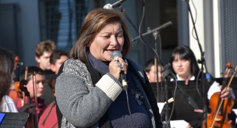 Alcaldesa del Municipio Ciudad de la Costa, Sonia Misirián, en oratoria Alcaldesa del Municipio Ciudad de la Costa, Sonia Misirián, en oratoria