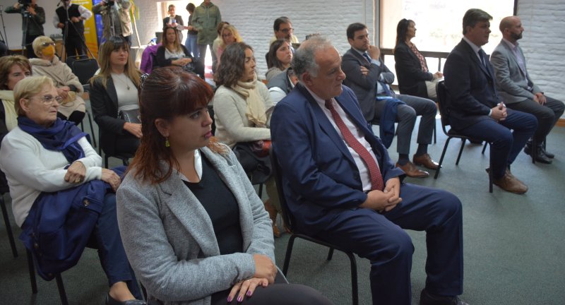 Público presente en el lanzamiento de la 111° edición de las Fiestas Mayas en la Sala Horacio Arredondo del Ministerio de Turismo