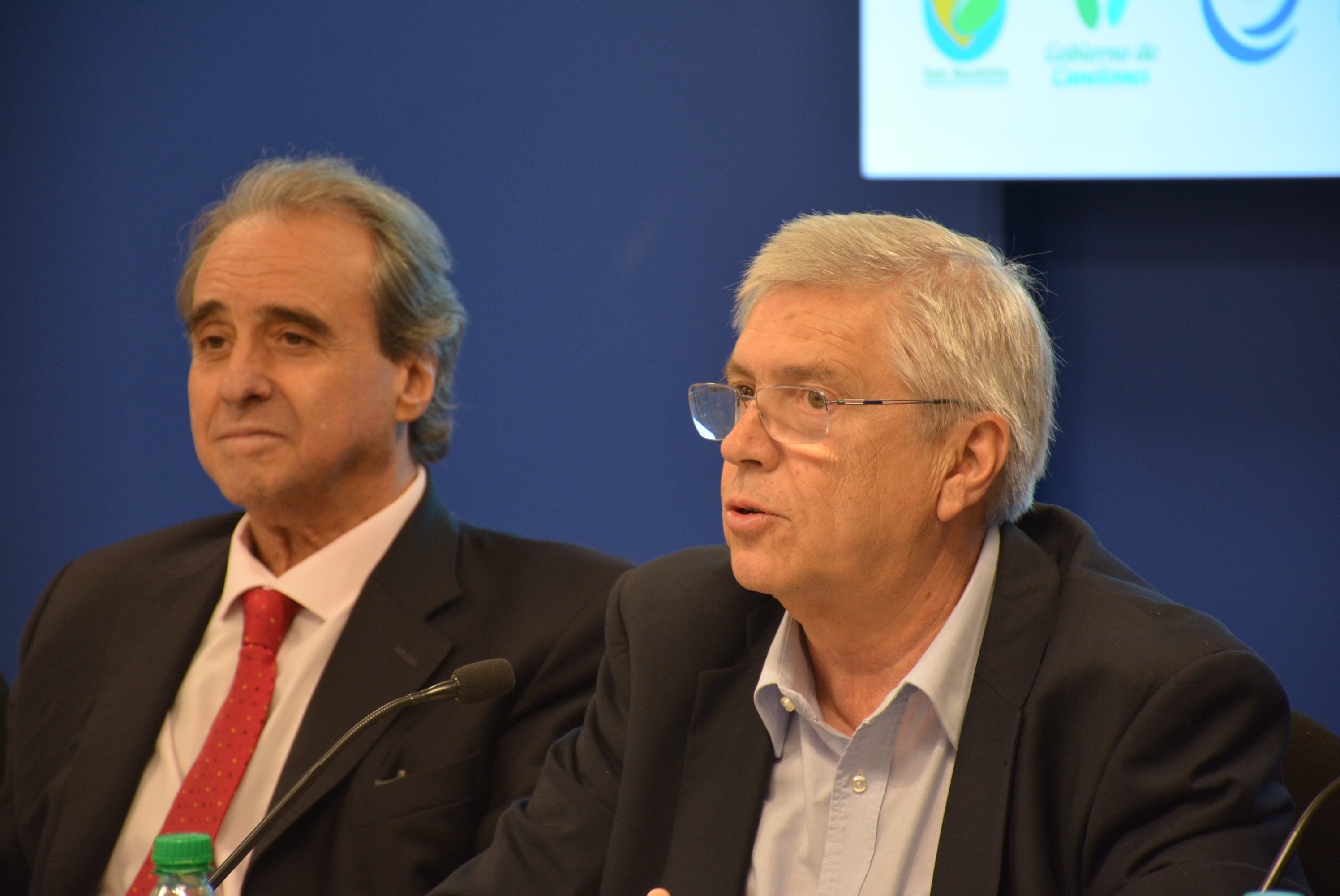 Subsecretario del Ministerio de Turismo, Remo Monzeglio, el Ministro de Turismo, Tabaré Viera, en el lanzamiento de la 11ª edición de la Fiesta del pollo y la gallina 2023