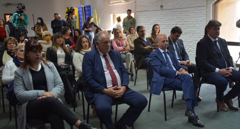 Público presente en el lanzamiento de la 111° edición de las Fiestas Mayas en la Sala Horacio Arredondo del Ministerio de Turismo