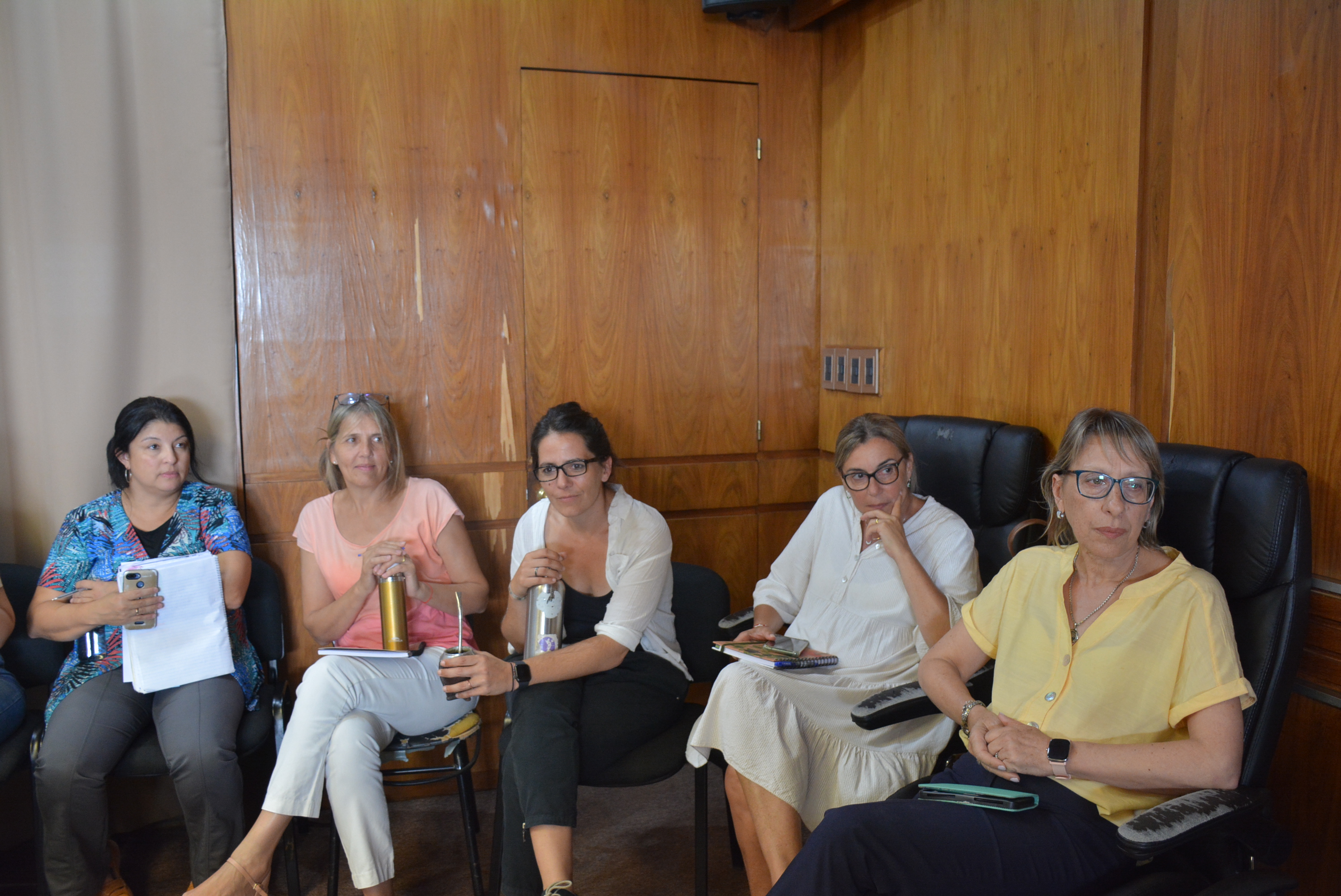 Mujeres con responsabilidad política en la Intendencia de Canelones tuvieron la primera reunión de cara al próximo 8 de marzo Mujeres con responsabilidad política en la Intendencia de Canelones tuvieron la primera reunión de cara al próximo 8 de marzo