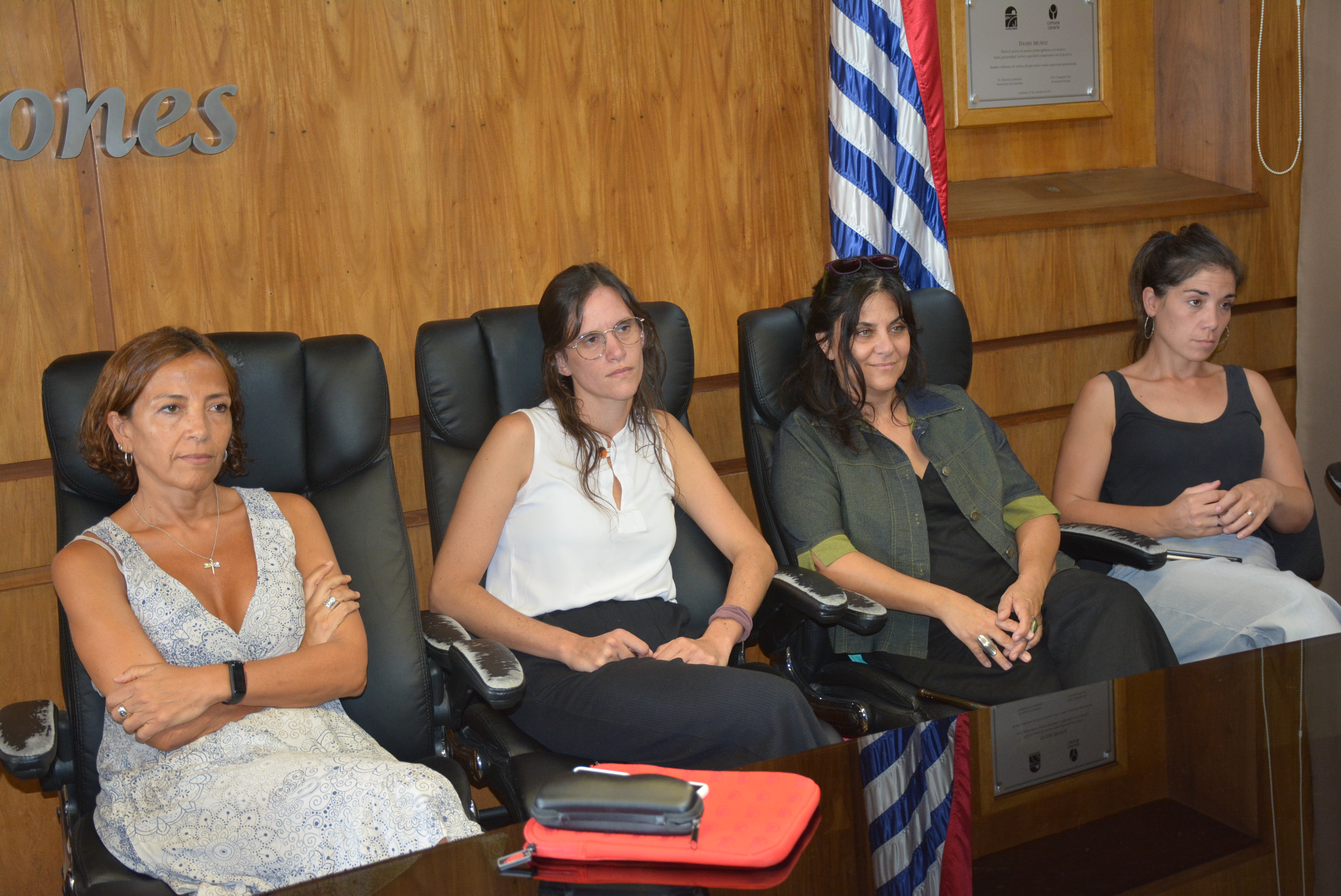 Mujeres con responsabilidad política en la Intendencia de Canelones tuvieron la primera reunión de cara al próximo 8 de marzo Mujeres con responsabilidad política en la Intendencia de Canelones tuvieron la primera reunión de cara al próximo 8 de marzo