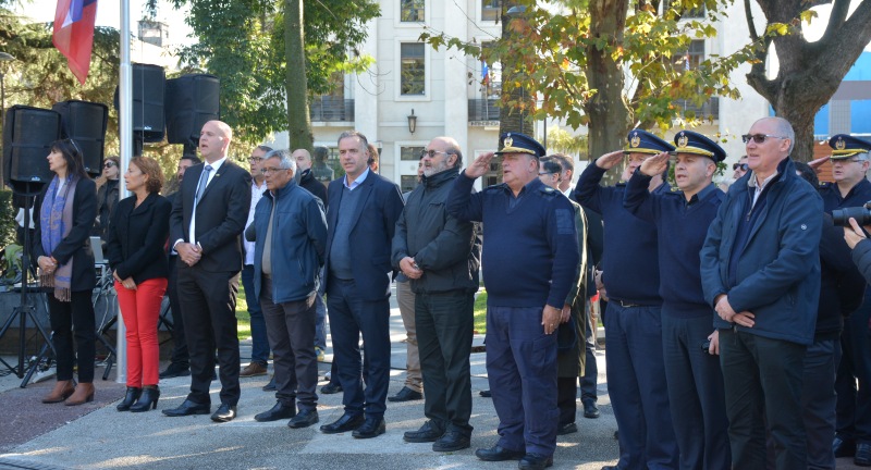 Autoridades en la conmemoración de los 209° aniversario de la Instalación del Primer Gobierno Patrio Autoridades en la conmemoración de los 209° aniversario de la Instalación del Primer Gobierno Patrio