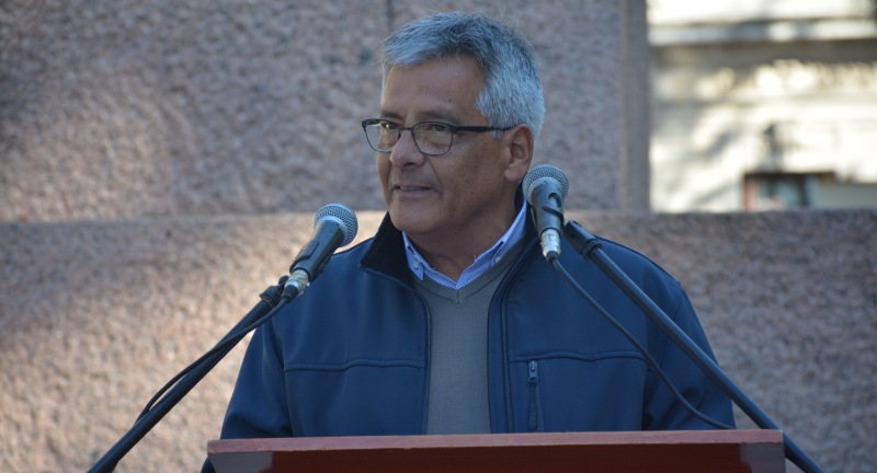 Alcalde del Municipio de Canelones, Darío Pimienta, en la conmemoración de los 209° aniversario de la Instalación del Primer Gobierno Patrio Alcalde del Municipio de Canelones, Darío Pimienta, en la conmemoración de los 209° aniversario de la Instalación del Primer Gobierno Patrio