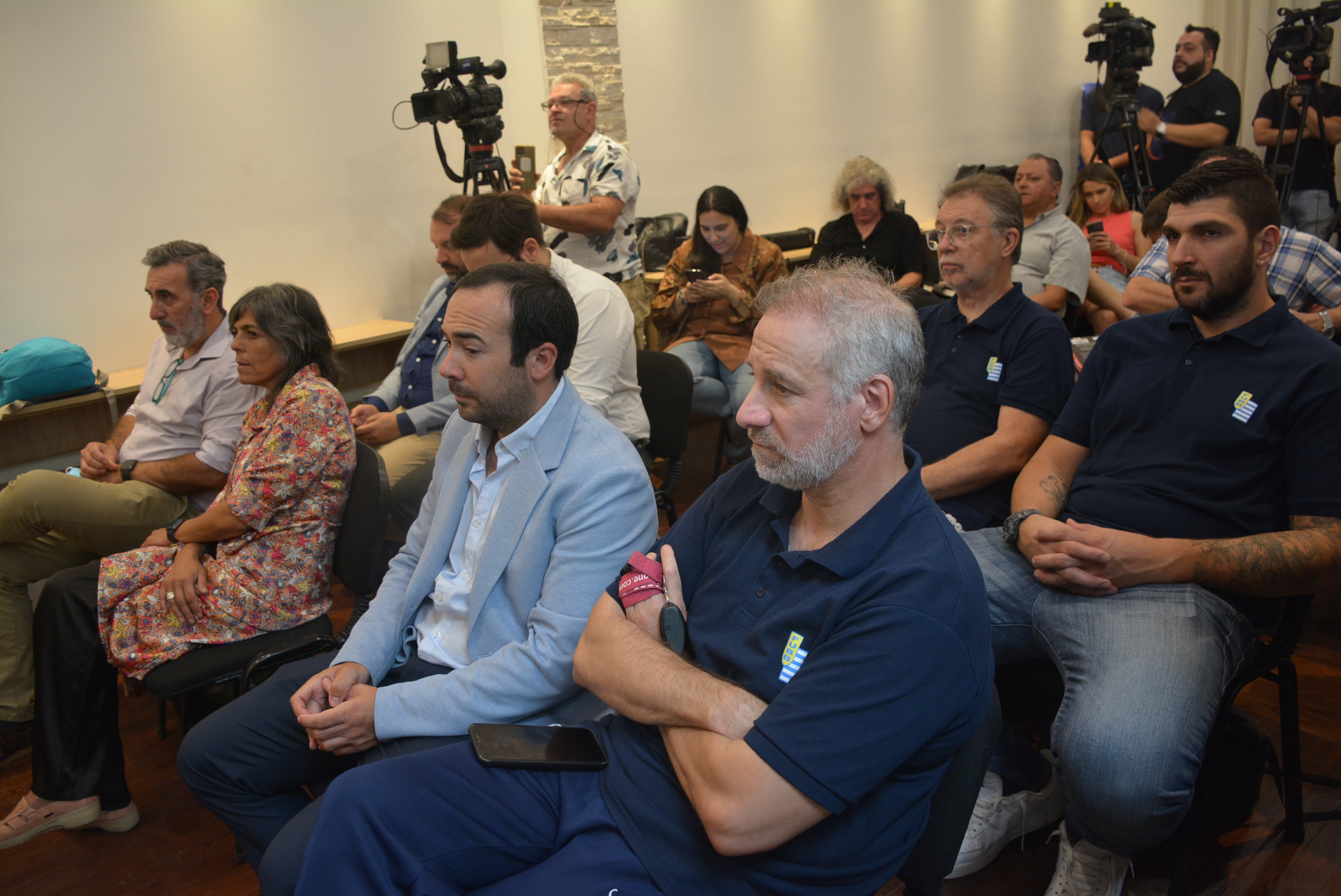 Firma de comodato entre la Intendencia de Canelones y la Federación Uruguaya de Basketball para la construcción de un centro de entrenamiento Firma de comodato entre la Intendencia de Canelones y la Federación Uruguaya de Basketball para la construcción de un centro de entrenamiento