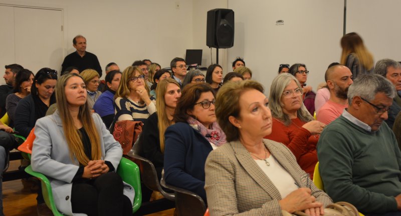 Público presente en el lanzamiento de la edición 2022 del programa 1000 Días de Igualdad realizado en la Sala Beto Satragni del Complejo Cultural Politeama,Teatro Atahualpa del Cioppo 