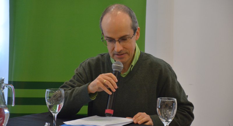 El Coordinador de Programas de UNICEF, Michel Guinand, en el lanzamiento de la edición 2022 del programa 1000 Días de Igualdad realizado en la Sala Beto Satragni del Complejo Cultural Politeama,Teatro Atahualpa del Cioppo  