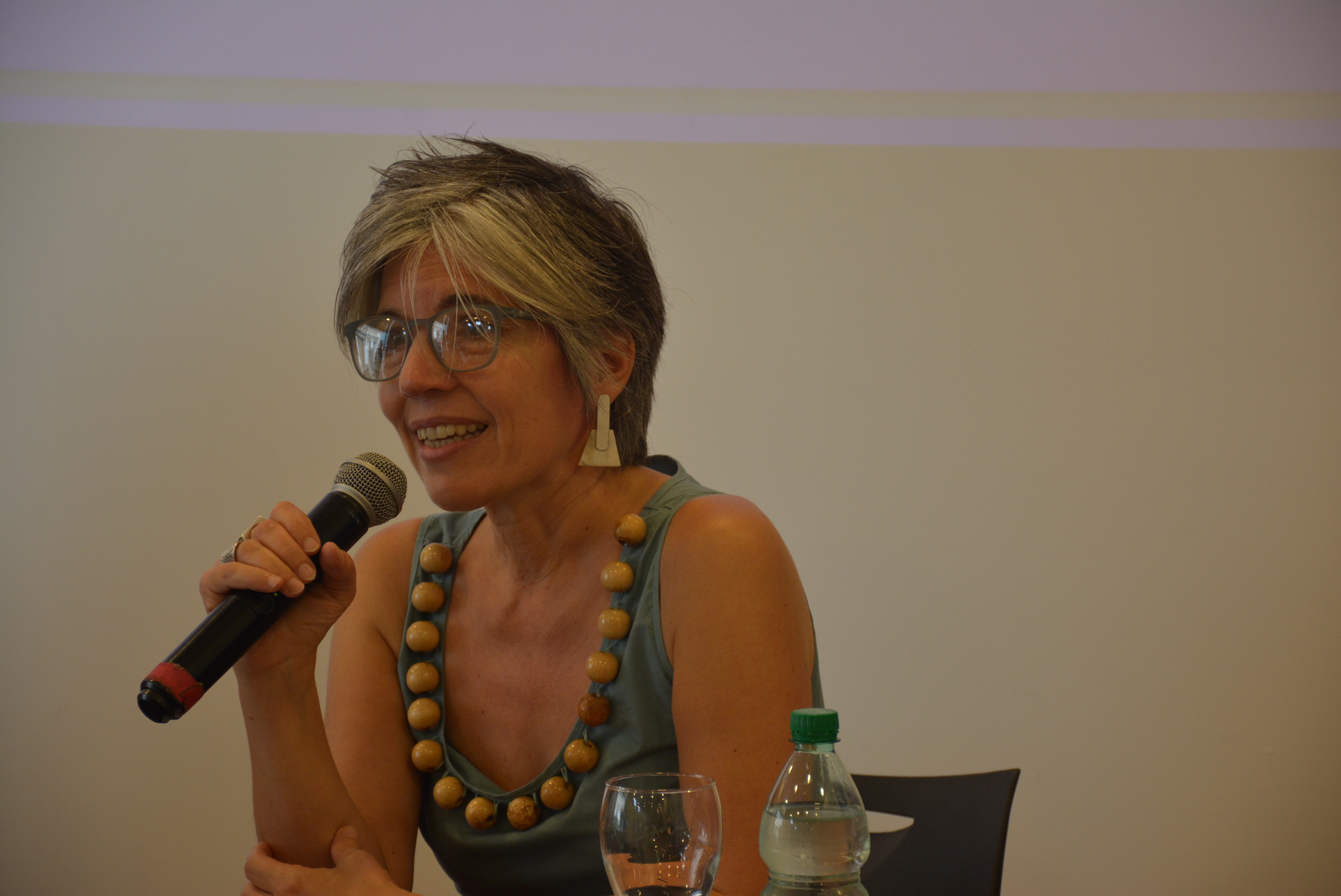 Directora de FLACSO Uruguay, Ana Gabriela Fernández, en la actividad central por el Día Internacional de la Mujer