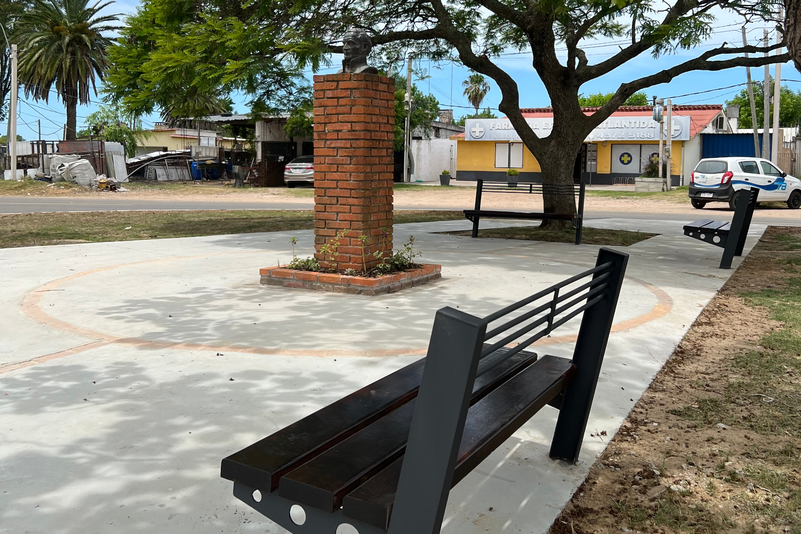 Plaza Idilio Conde en Estación Atlántida Plaza Idilio Conde en Estación Atlántida