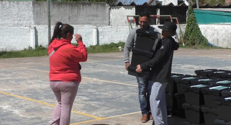 Canelones entregó composteras a 60 familias del balneario San Luis