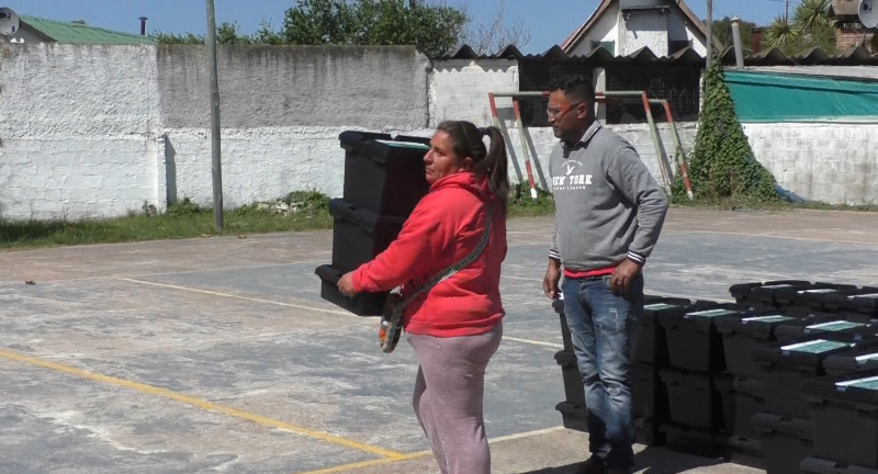 Canelones entregó composteras a 60 familias del balneario San Luis