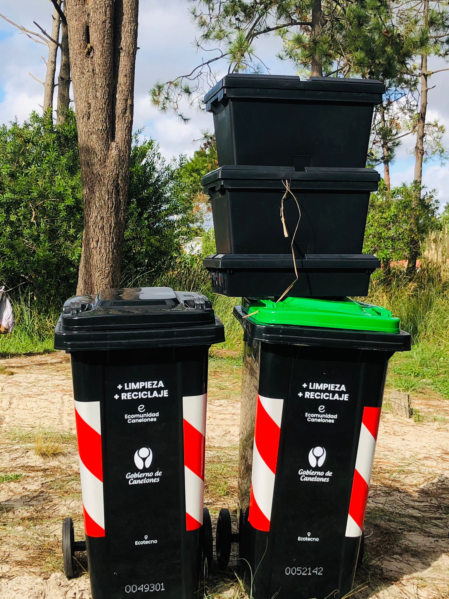 Familias de Pinar Norte recibieron equipamiento para reciclar y compostar en sus hogares Familias de Pinar Norte recibieron equipamiento para reciclar y compostar en sus hogares