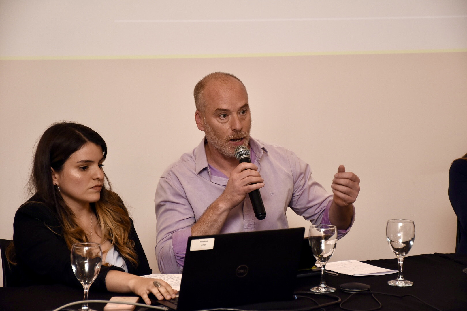 Especialista en Monitoreo y Evaluación de políticas públicas, José Ignacio Arocena en el Conversatorio de derecho a la alimentación y seguridad alimentaria de Canelones Especialista en Monitoreo y Evaluación de políticas públicas, José Ignacio Arocena en el Conversatorio de derecho a la alimentación y seguridad alimentaria de Canelones