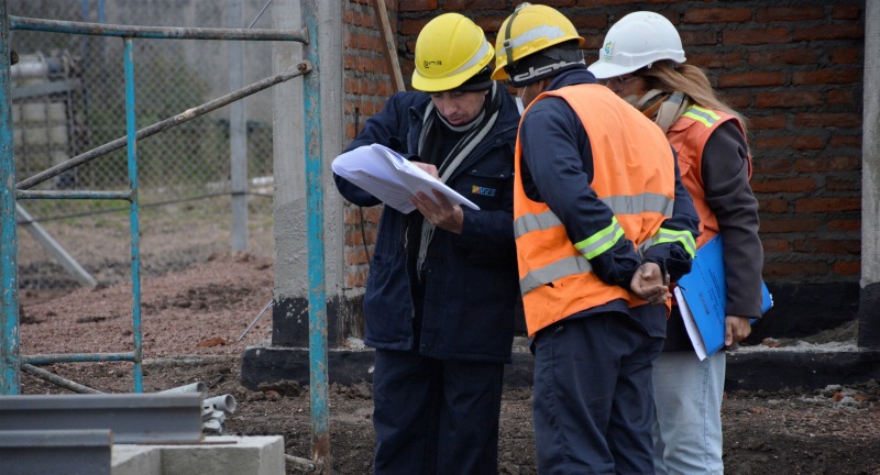 Intendencia de Canelones y UTE comenzaron la construcción de una Estación de Transformación que abastecerá al corredor de la Ruta 5 Intendencia de Canelones y UTE comenzaron la construcción de una Estación de Transformación que abastecerá al corredor de la Ruta 5