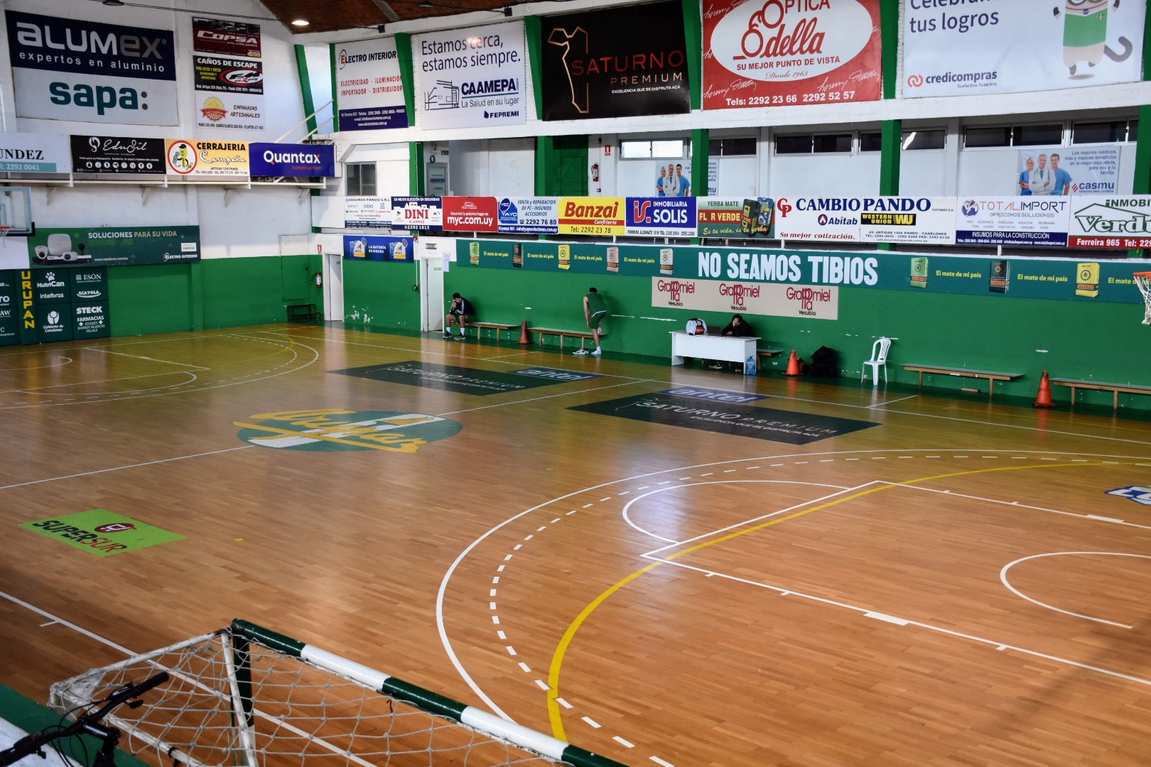 Estadio Santiago A. Cigliuti del Club Urupan de Pando donde se disputarán las finales de basquetbol de los Juegos Deportivos Nacionales Estadio Santiago A. Cigliuti del Club Urupan de Pando donde se disputarán las finales de basquetbol de los Juegos Deportivos Nacionales