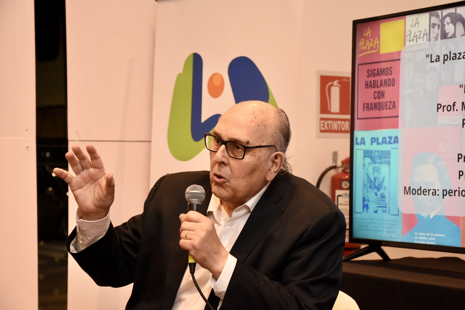Ex intendente de Canelones, Marcos Carámbula en la celebración de los 40 años de la revista La plaza_ Ex intendente de Canelones, Marcos Carámbula en la celebración de los 40 años de la revista La plaza_