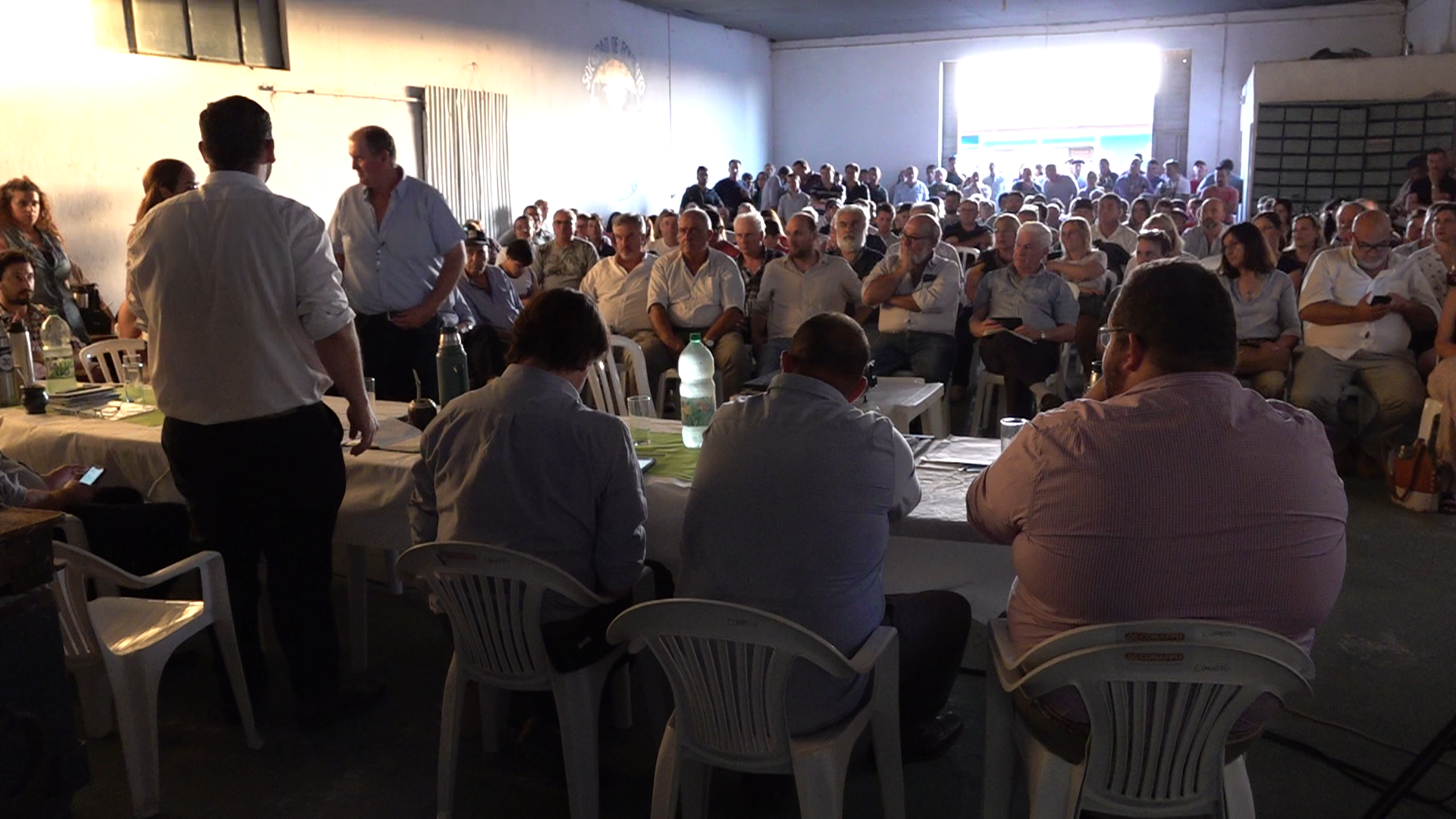 Asamblea en San Jacinto de toda la cadena avícola en rechazo al desmedido ingreso de cortes de pollo procedentes de Brasil