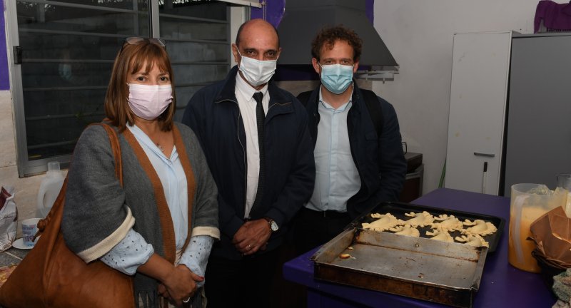 De izquierda a derecha: Directora General de Desarrollo Humano, Gabriela Garrido, Secretario Nacional de Drogas, Daniel Radío, y Representante de la Unión Europea y Director de COPOLAD III, Javier Sagredo De izquierda a derecha: Directora General de Desarrollo Humano, Gabriela Garrido, Secretario Nacional de Drogas, Daniel Radío, y Representante de la Unión Europea y Director de COPOLAD III, Javier Sagredo