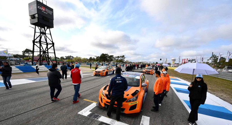 TCR South América cerró su pasaje por Uruguay con el Gran Premio Car One en el autódromo de El Pinar