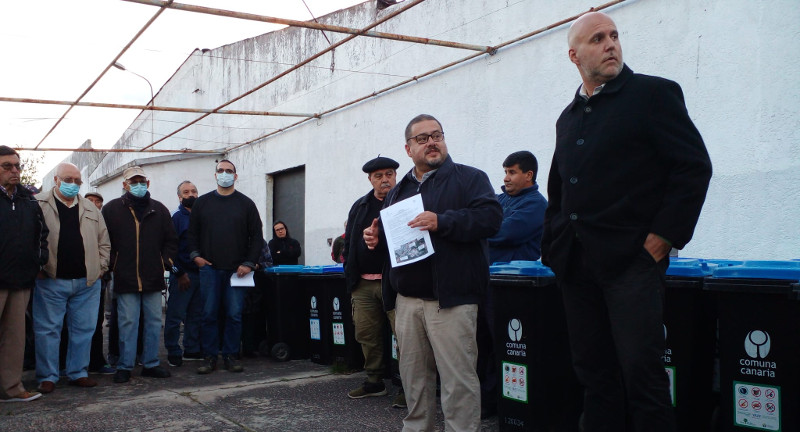 Autoridades de izquierda a derecha: Alcalde Municipio de Pando Alcides Pérez, Director General de Gestión Ambiental Leonardo Herou, Secretario General Intendencia de Canelones Francisco Legnani Autoridades de izquierda a derecha: Alcalde Municipio de Pando Alcides Pérez, Director General de Gestión Ambiental Leonardo Herou, Secretario General Intendencia de Canelones Francisco Legnani