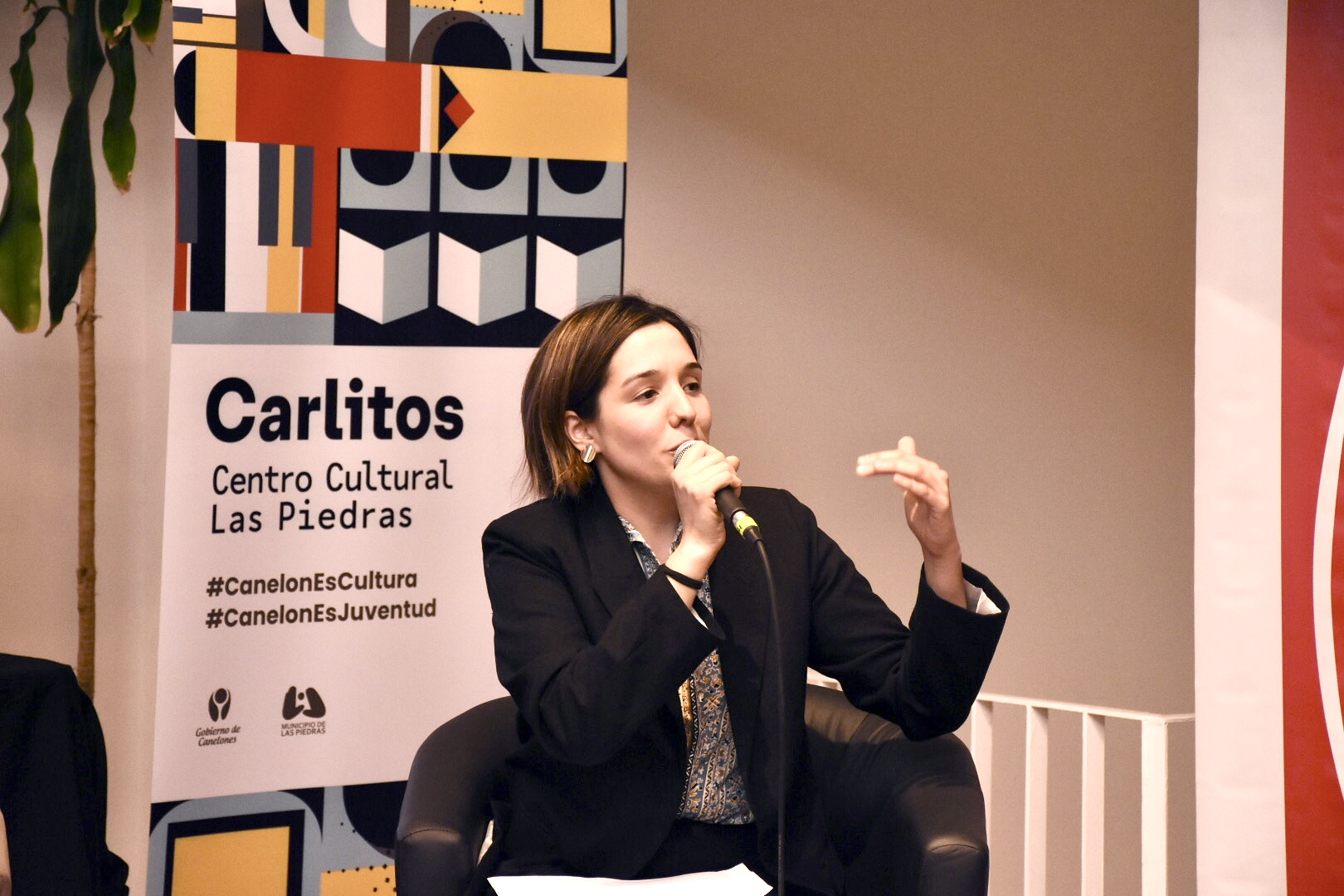 Gestora del Centro Cultural Carlitos, Josefina Trías en la celebración de los 40 años de la revista La plaza Gestora del Centro Cultural Carlitos, Josefina Trías en la celebración de los 40 años de la revista La plaza